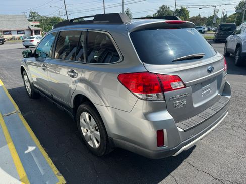 Used 2011 Subaru Outback 2.5i Premium AWD/4WD image 4