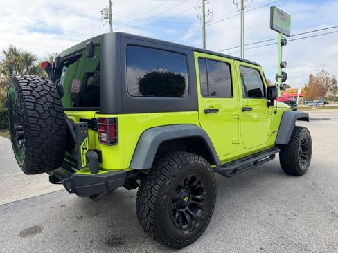Used 2016 Jeep Wrangler Unlimited Rubicon image 6