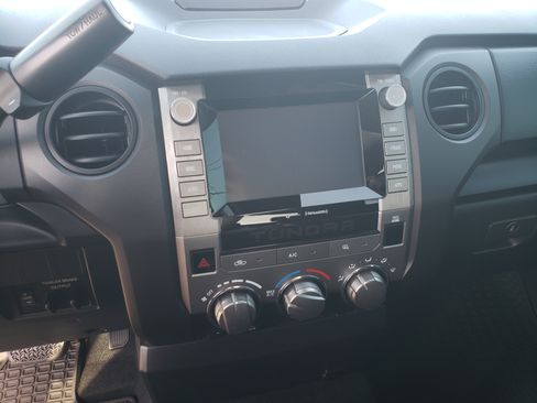 Used 2020 Toyota Tundra SR image 21