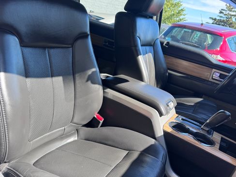 Used 2011 Ford F150 Lariat image 17