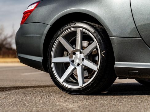 Used 2016 Mercedes-Benz SL 550 image 12