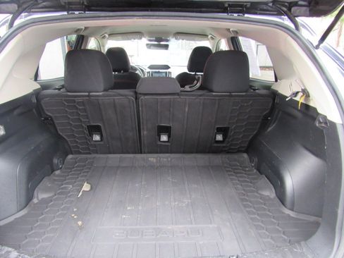 Used 2018 Subaru Crosstrek 2.0i Premium image 14