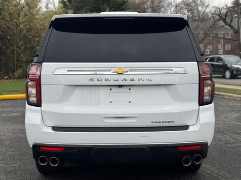 Used 2022 Chevrolet Suburban Premier image 4