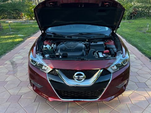 Used 2016 Nissan Maxima SR FWD image 10