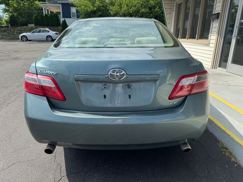Used 2008 Toyota Camry LE V6 Sedan FWD image 4