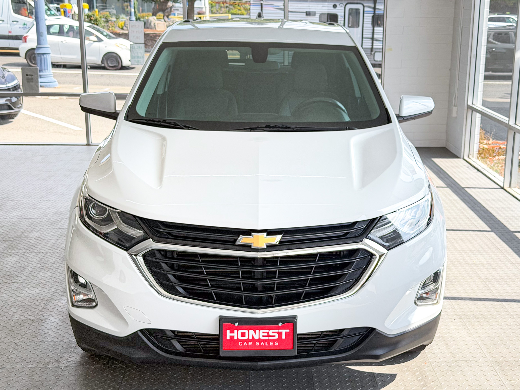 Used 2019 Chevrolet Equinox FWD LT w/ 1LT image 2