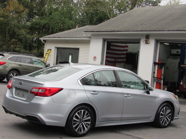 Used 2018 Subaru Legacy 2.5i Premium AWD/4WD image 9