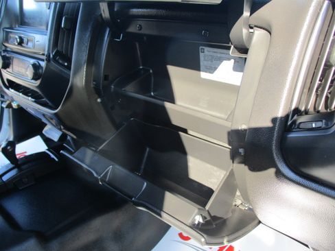 Used 2019 Chevrolet Silverado 1500 LD image 26