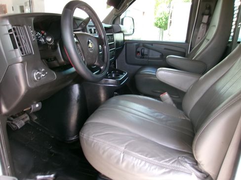 Used 2013 Chevrolet Express 2500 UNAVAIL RWD image 5