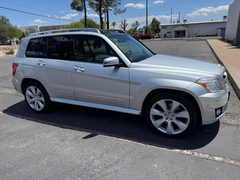 Used 2010 Mercedes-Benz GLK 350 4MATIC image 7