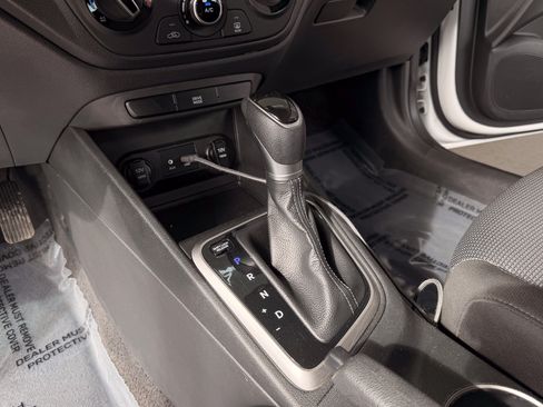 Used 2022 Hyundai Accent SEL image 12