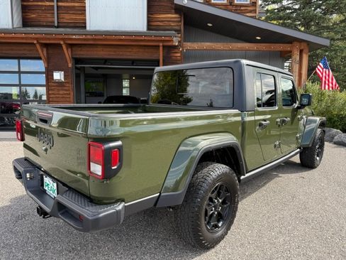 Used 2021 Jeep Gladiator Willys AWD/4WD image 6