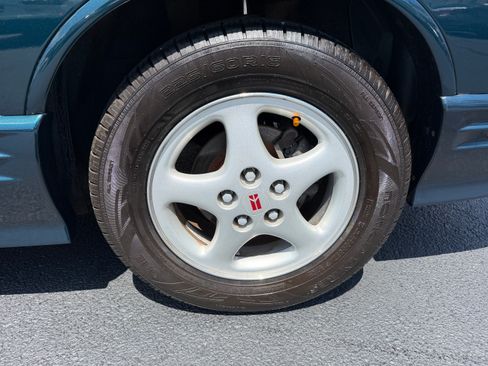 Used 1995 Oldsmobile Cutlass Supreme Convertible FWD image 48