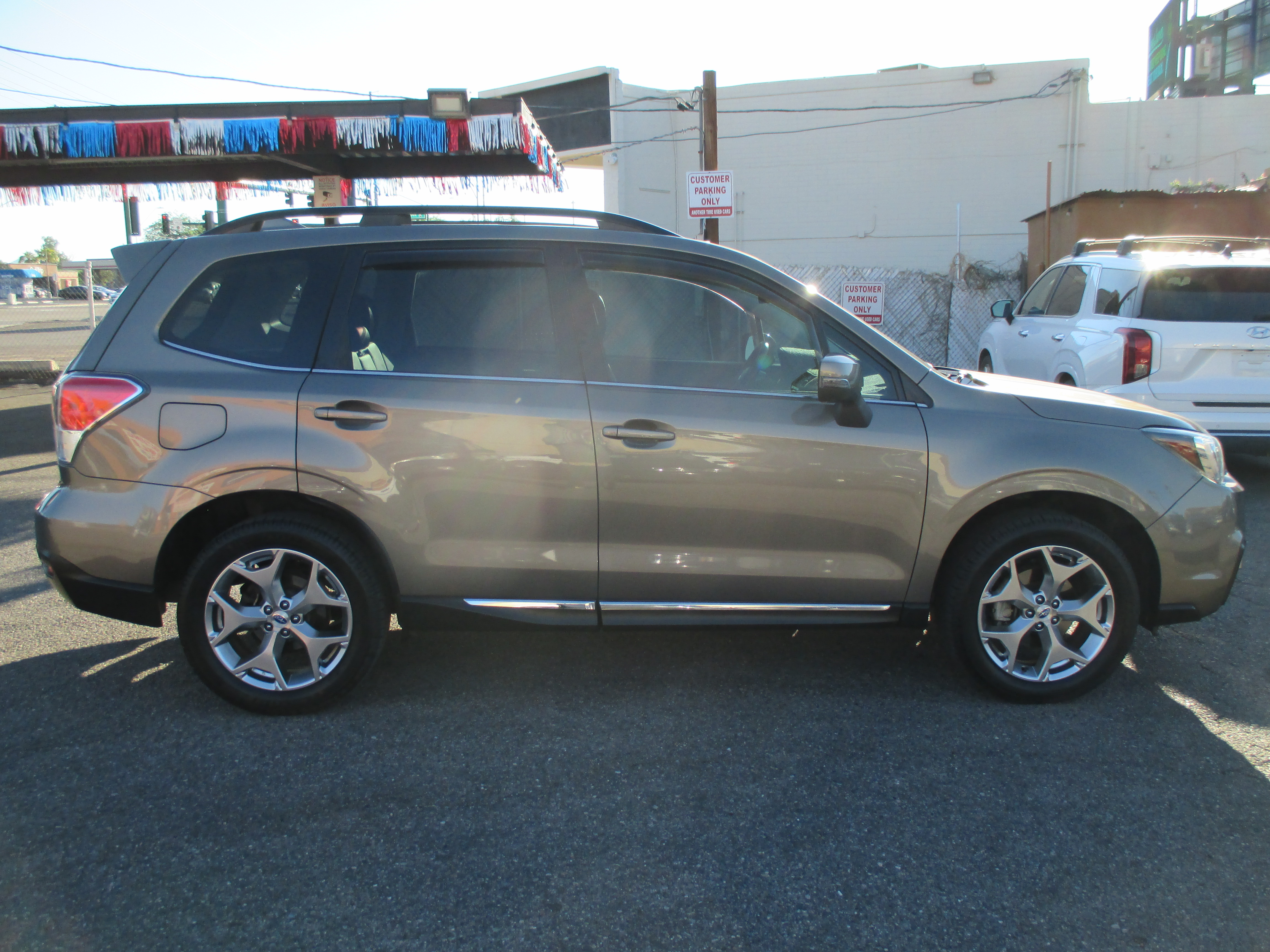 Used 2018 Subaru Forester 2.5i Touring Sport Utility 4D AWD/4WD image 2