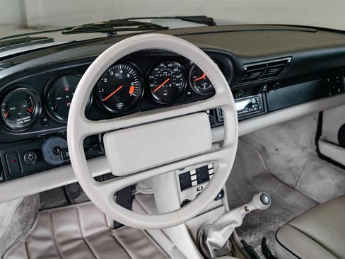 Used 1989 Porsche 911 Carrera Coupe RWD image 56