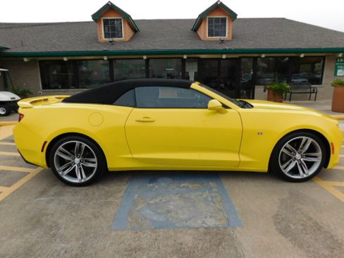 Used 2017 Chevrolet Camaro LT image 13
