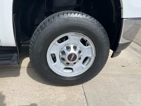 Used 2011 GMC Sierra 2500 W/T image 19