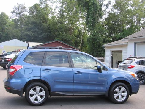 Used 2016 Subaru Forester 2.5i Premium AWD/4WD image 10