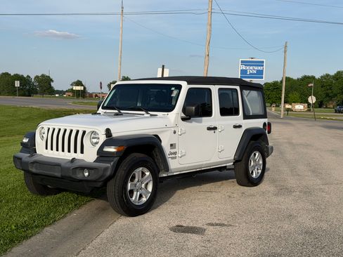 Used 2018 Jeep Wrangler 4WD Unlimited Sport image 1