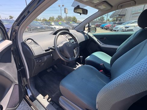 Used 2008 Toyota Yaris 2-Door Hatchback FWD image 16