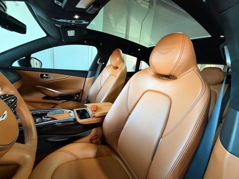 Used 2021 Aston Martin DBX AWD/4WD image 30