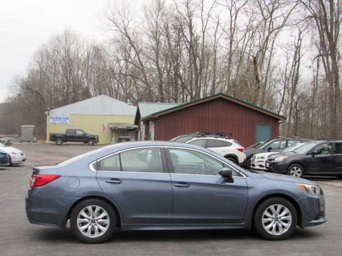 Used 2015 Subaru Legacy 2.5i Premium image 9
