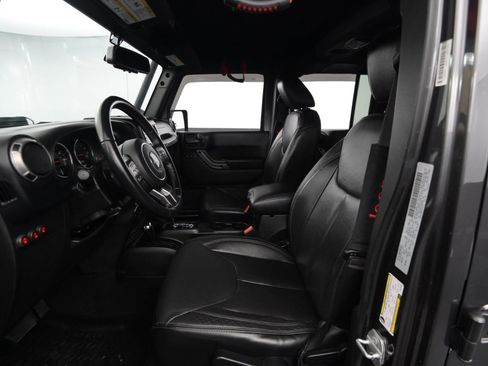 Used 2018 Jeep Wrangler Unlimited Sahara image 48