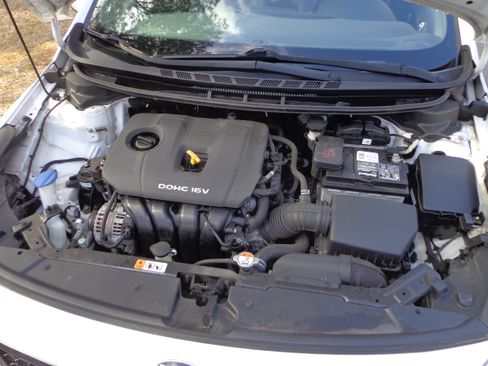 Used 2018 Kia Forte LX image 18