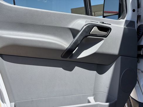 Used 2013 Freightliner Sprinter 2500 image 14