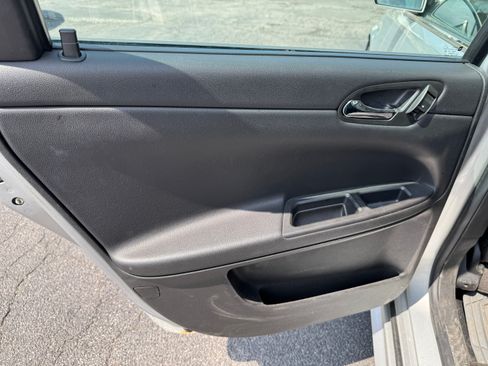 Used 2012 Chevrolet Impala LTZ image 7