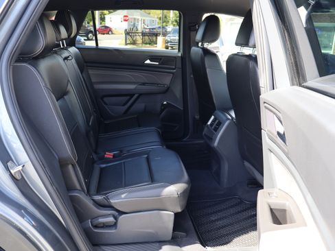 Used 2022 Volkswagen Atlas Cross Sport SE image 14