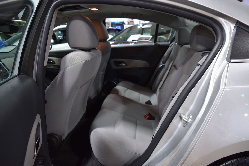 Used 2014 Chevrolet Cruze LT FWD image 20