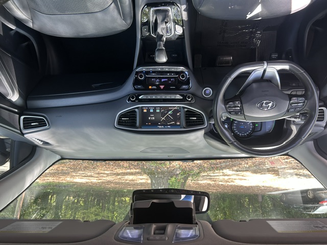 Used 2018 Hyundai Ioniq Hybrid Limited w/ Ultimate Pkg FWD image 21