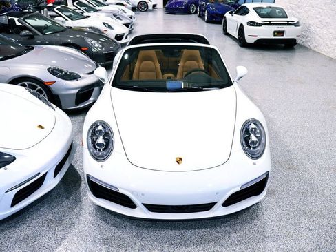 Used 2017 Porsche 911 Targa 4S AWD/4WD image 16