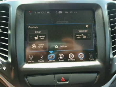 Used 2016 Jeep Cherokee 4WD Trailhawk image 58