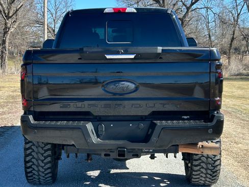 Used 2017 Ford F250 Lariat image 6