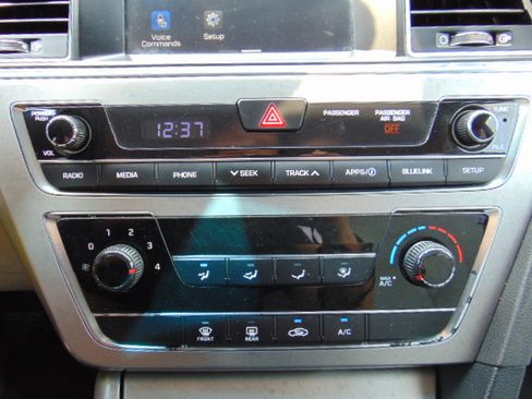 Used 2016 Hyundai Sonata SE image 18