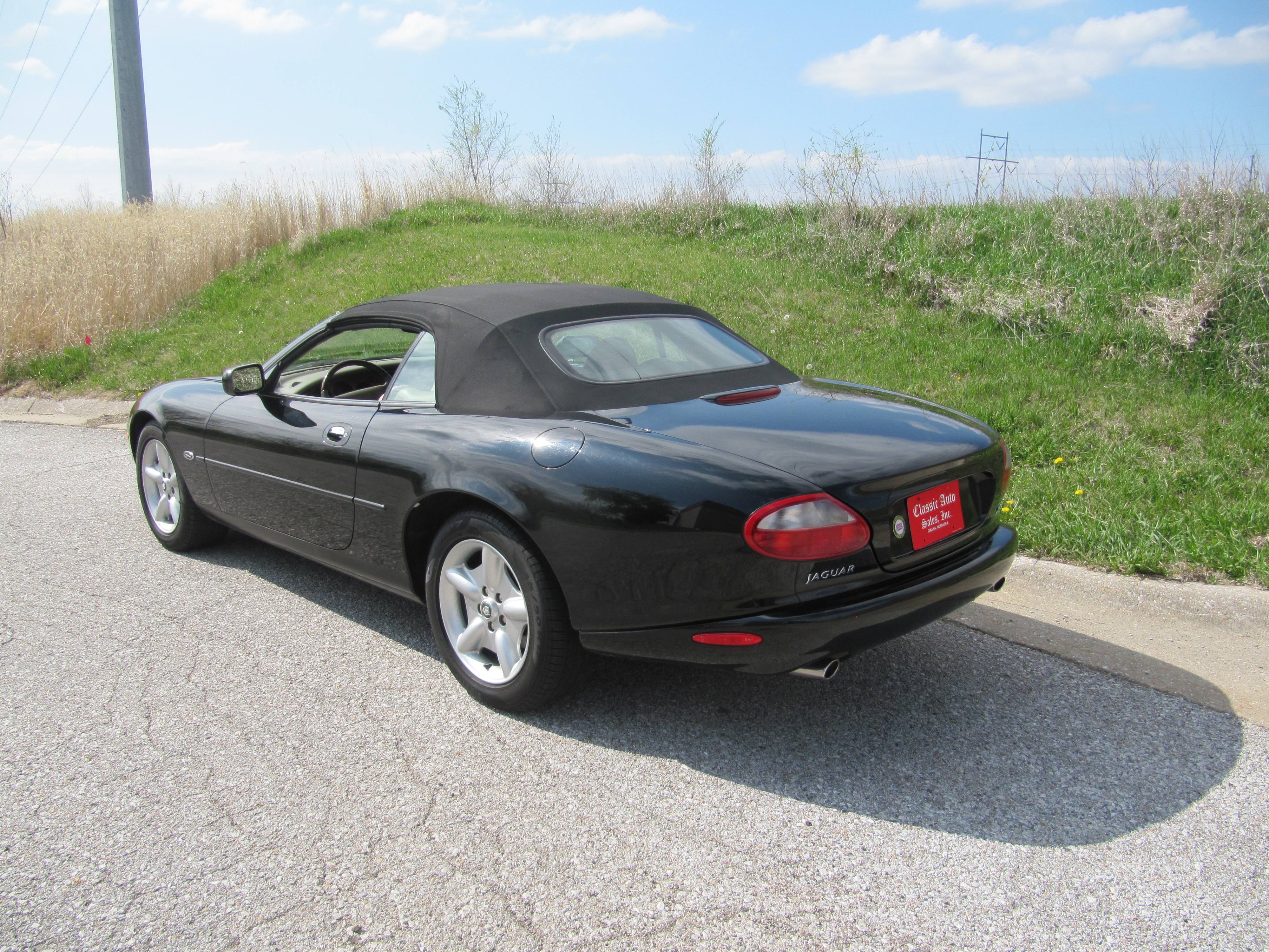 Used 1999 Jaguar XK8 RWD image 4