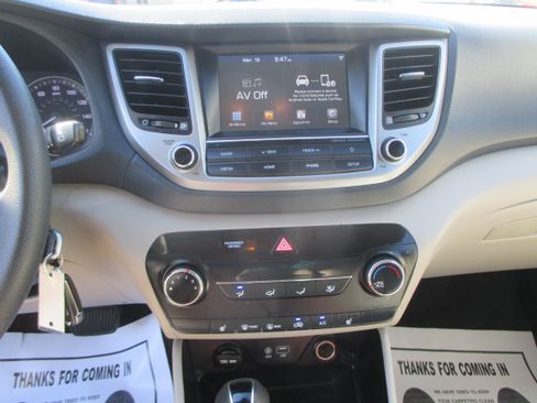 Used 2018 Hyundai Tucson SEL image 5