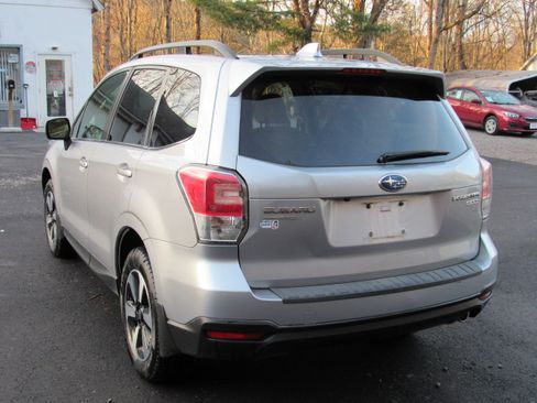 Used 2017 Subaru Forester 2.5i Limited image 9