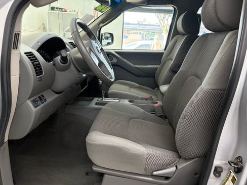 Used 2008 Nissan Frontier 2WD Crew Cab image 15