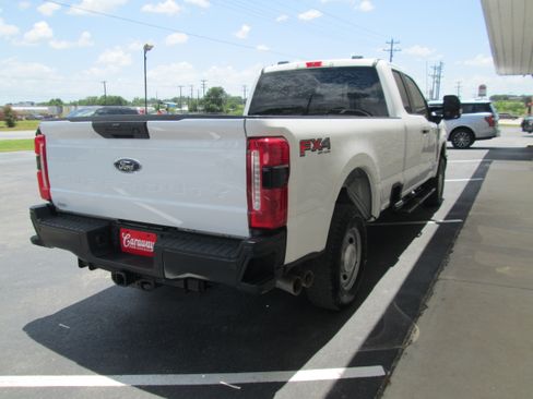 Used 2023 Ford F250 4x4 SuperCab Super Duty image 15