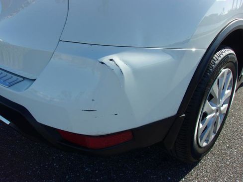 Used 2018 Nissan Rogue S image 29