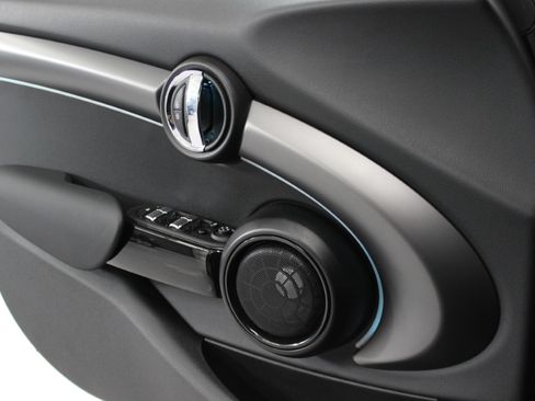 Used 2023 MINI Cooper S image 23