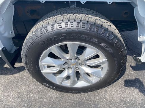 Used 2023 Chevrolet Silverado 1500 Custom AWD/4WD image 15