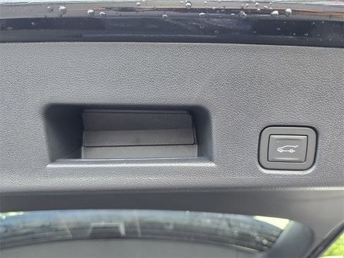 New 2026 GMC Acadia Elevation image 29