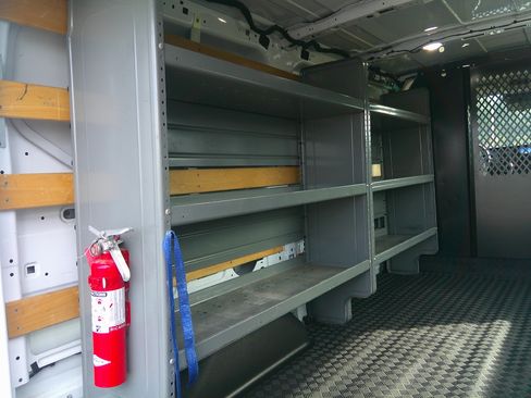 Used 2024 Ford Transit 250 XL image 4