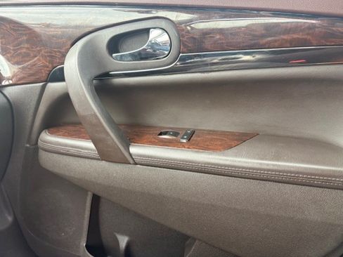 Used 2013 Buick Enclave Leather image 25