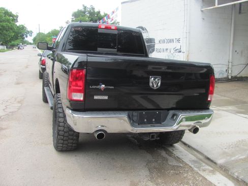Used 2015 RAM 1500 2WD Quad Cab SLT image 3