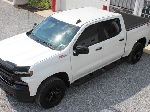 Used 2020 Chevrolet Silverado 1500 LT Trail Boss image 10